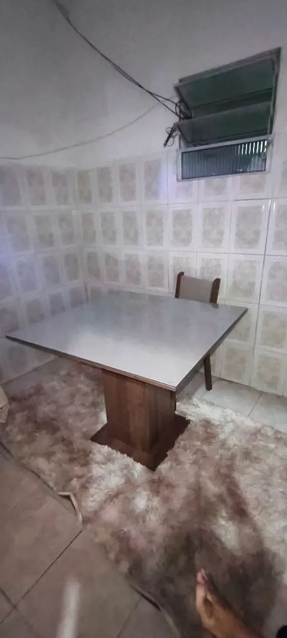 Mesa de jantar 4 cadeiras 