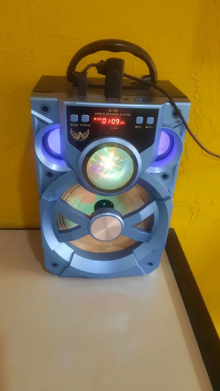 Caixa de som Bluetooth em bom estado.  - Foto 2