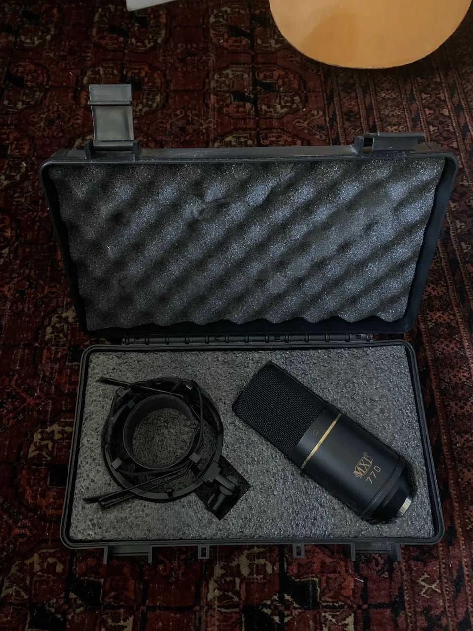 Microfone Condensador MXL 770 