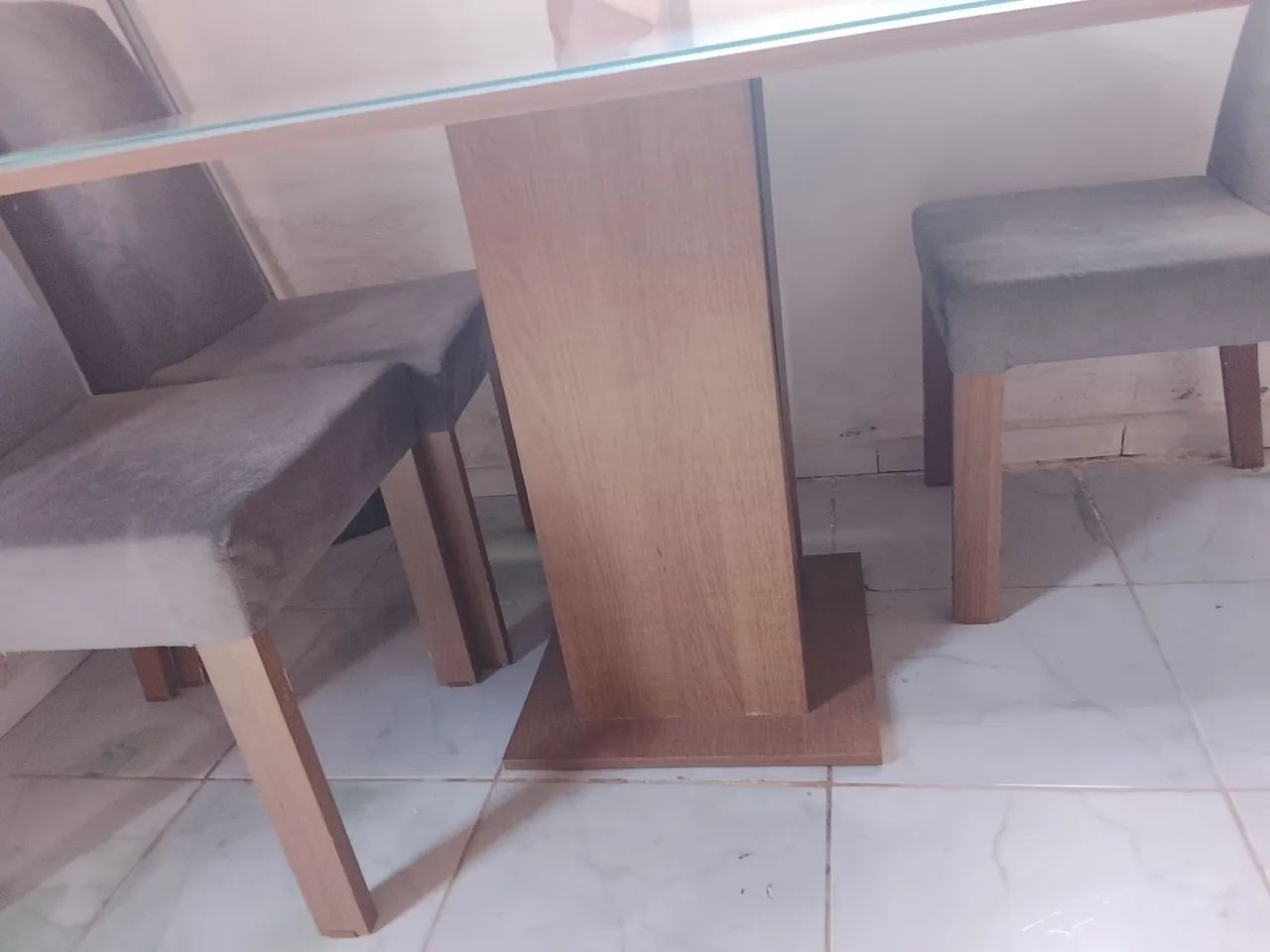 Mesa com quatro cadeiras  - Foto 3