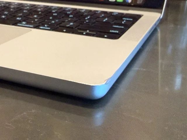 MacBook Pro 14