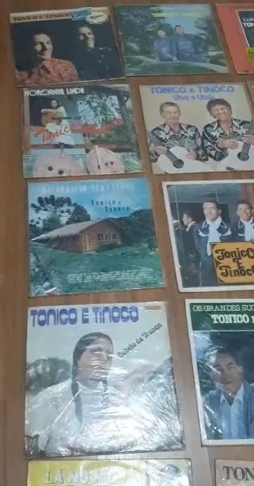 Discos de Vinil Tonico e Tinoco 31 exemplares - Foto 2