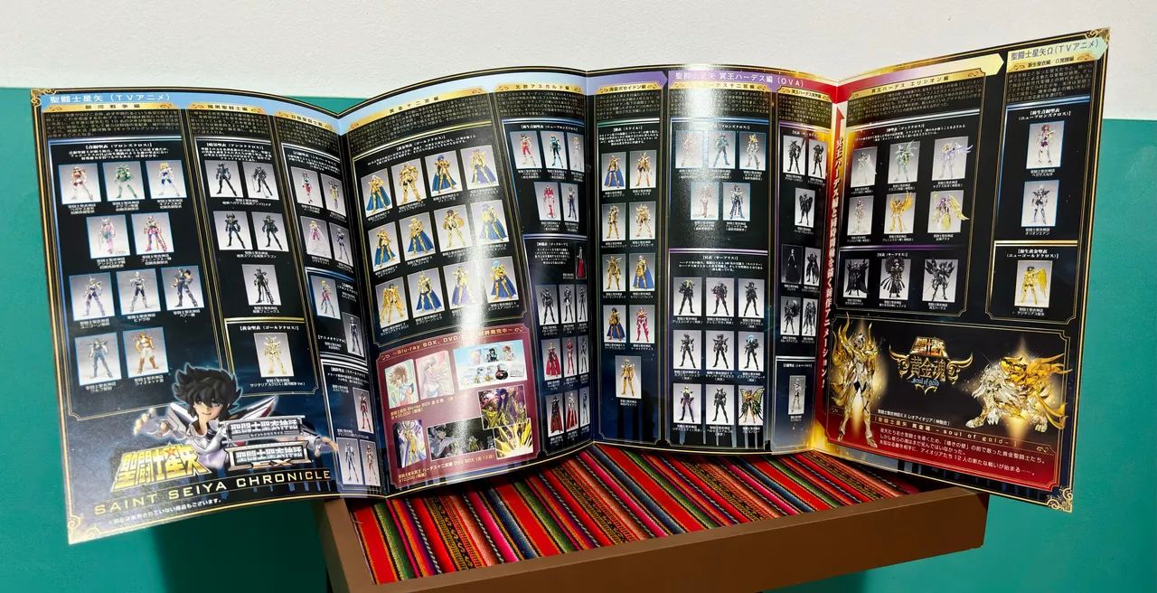 Artbook original japonês Cavaleiros do Zodíaco - The Lost Canvas +