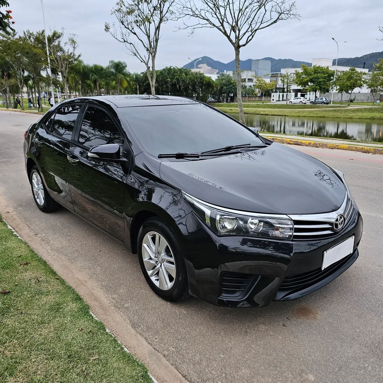 Toyota Corolla Corolla GLi 1.8 Flex 16V  Aut. 2017