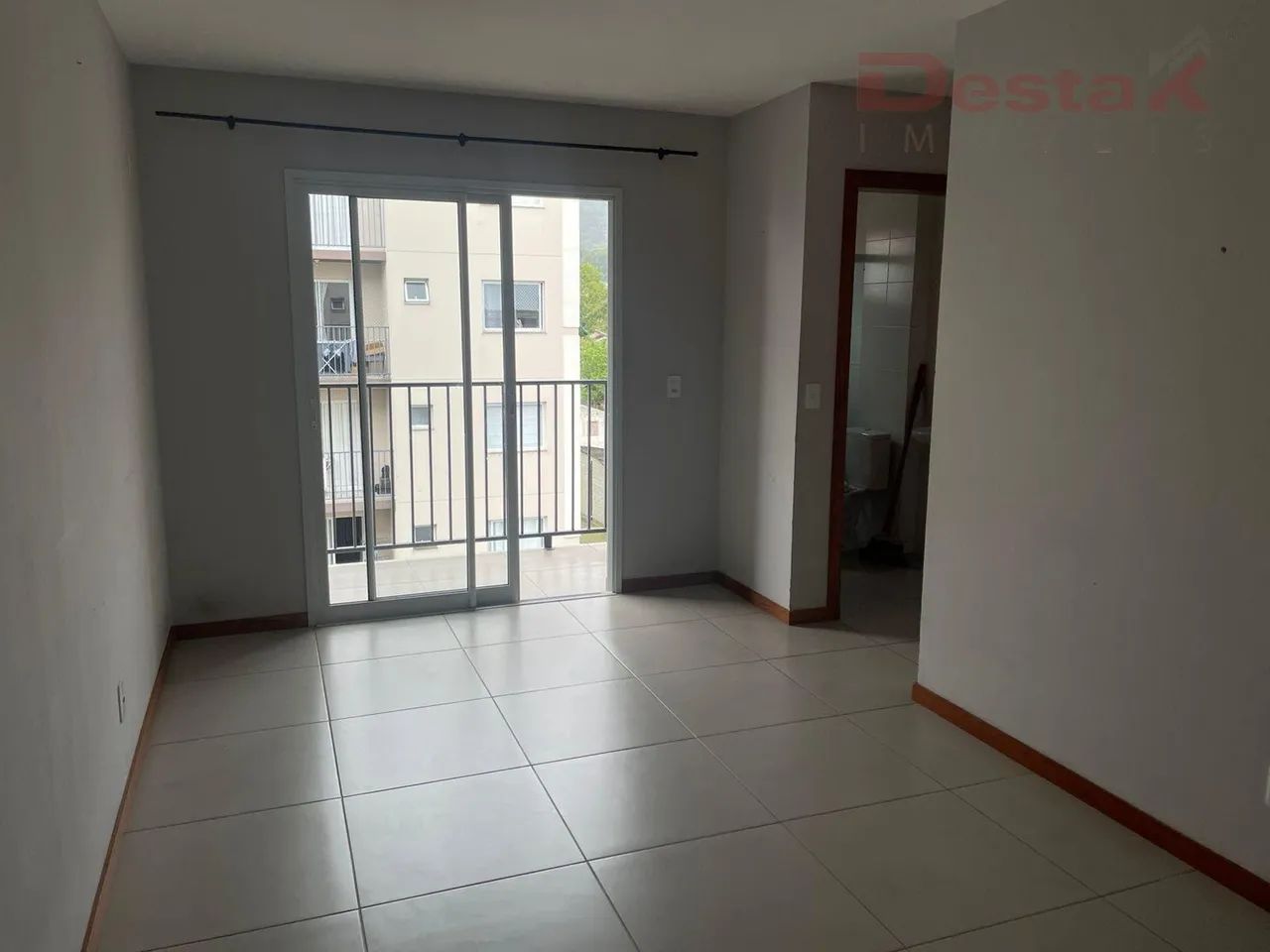 Apartamento em Fundos - Biguaçu, SC - Foto 2