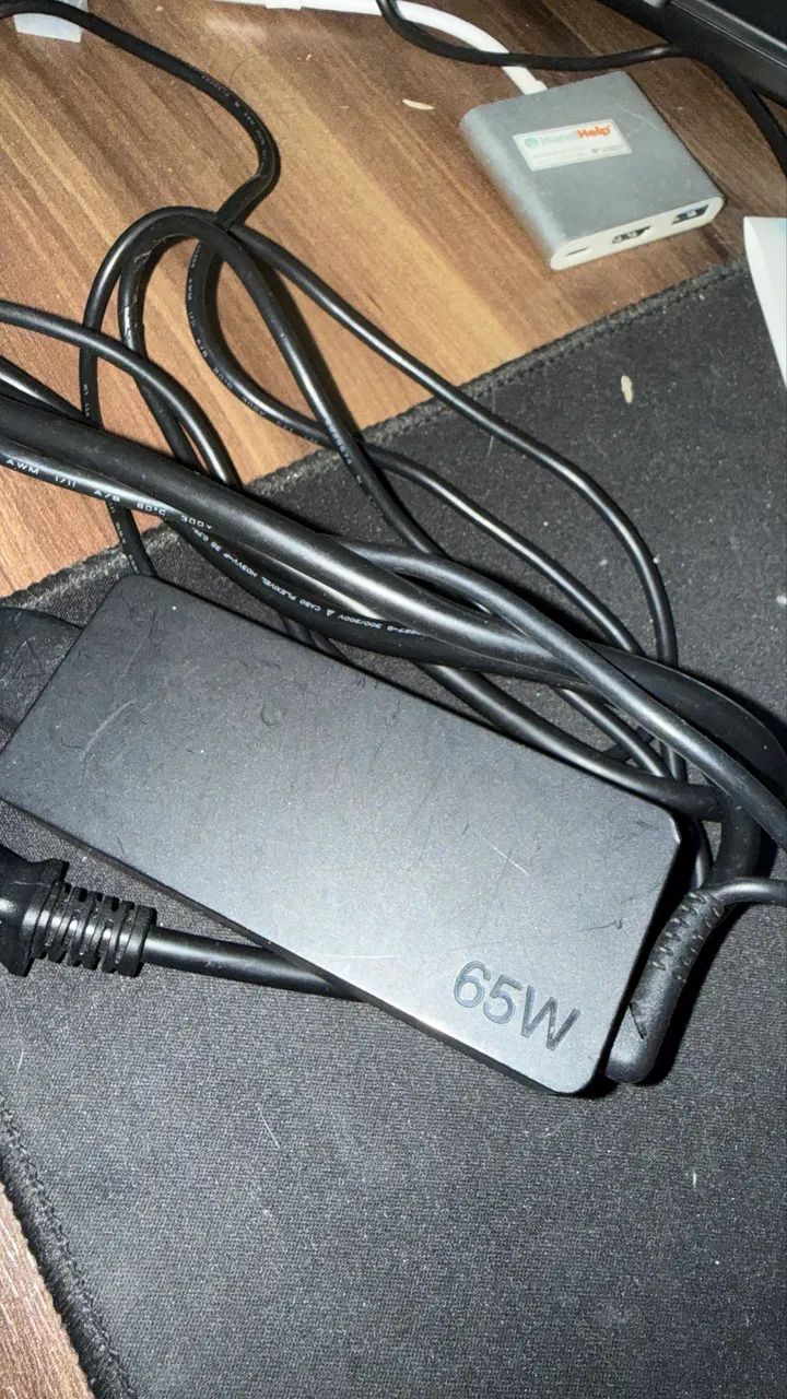 Vendo fonte 65W de notebook Lenovo - Foto 2
