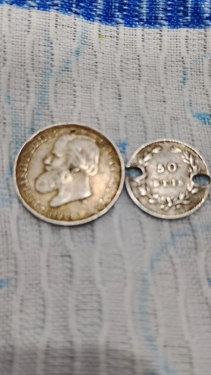 Duas moedas Antigas de prata uma brasileira ou tra de Portugal  - Foto 3