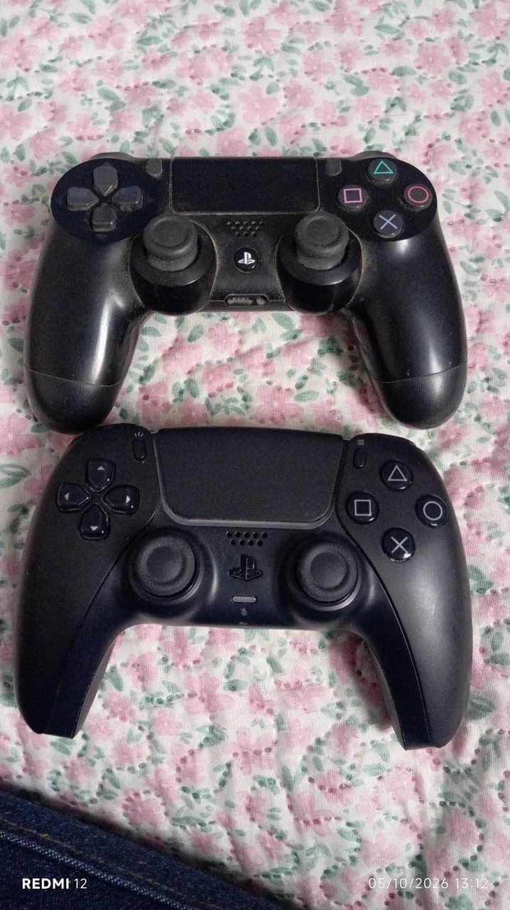 Vendo controle de ps4 e ps5