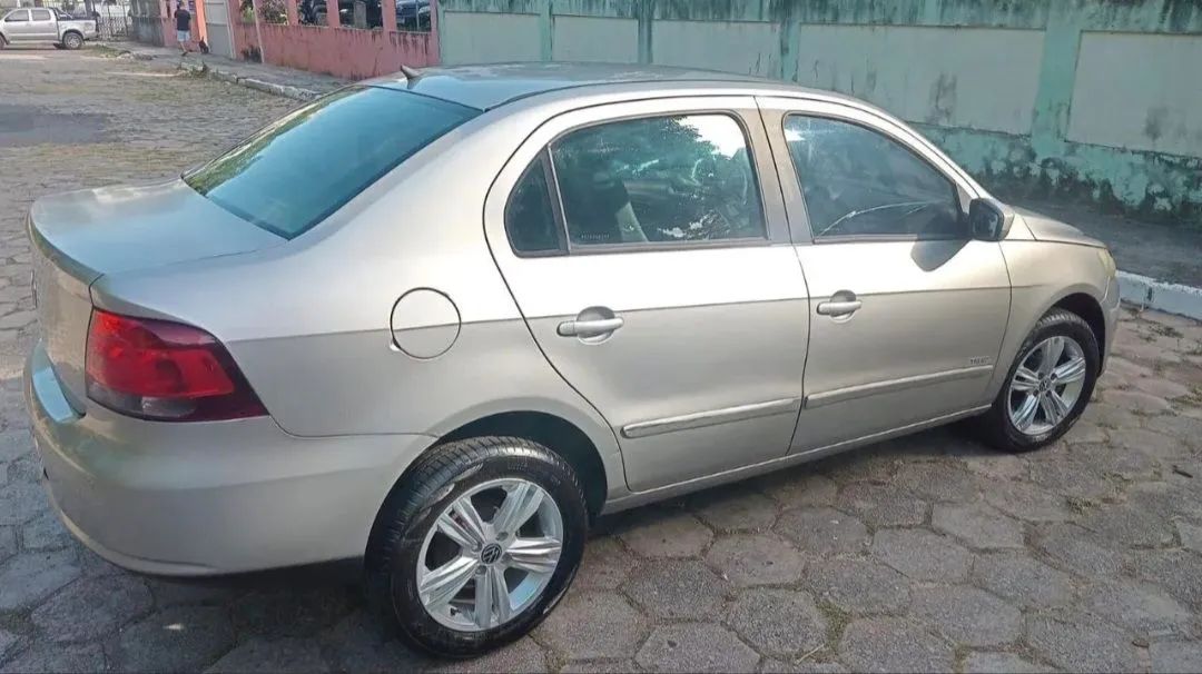 Volkswagen Voyage VOYAGE 1.0/1.0 City Mi Total Flex 8V 4p 2013