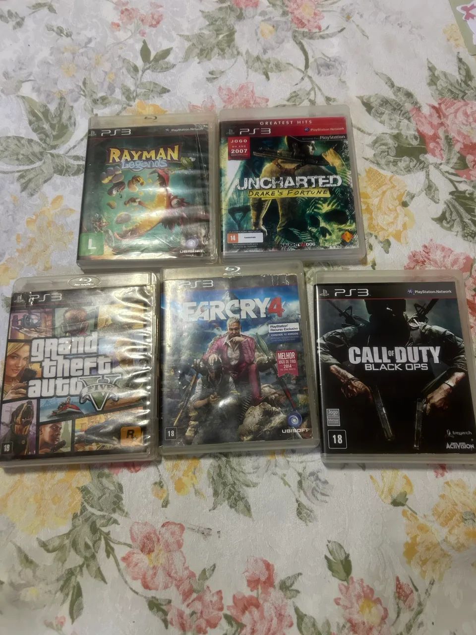 Lote de Jogos ps3- GTA5, Farcry4, Uncharted,Rayman legends e COD Black Ops 