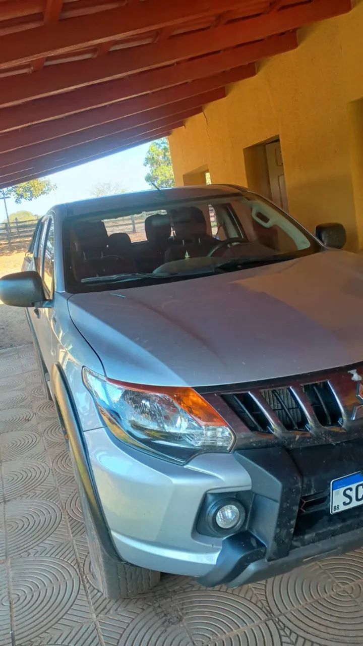 Mitsubishi L200 L200 Tri. Outdo. GLS 2.4 CD 4x4 Die. Aut 2024