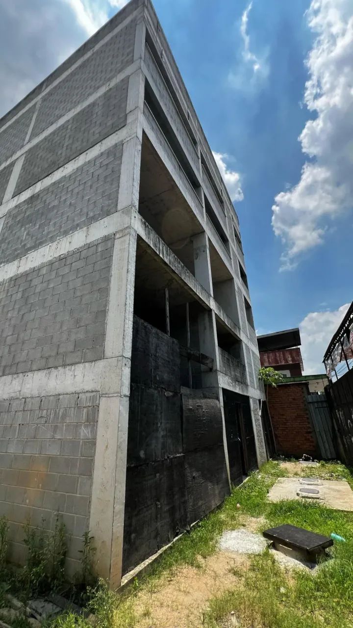 VENDE-SE OU ALUGA-SE EXCELENTE PRÉDIO COMERCIAL - Foto 3
