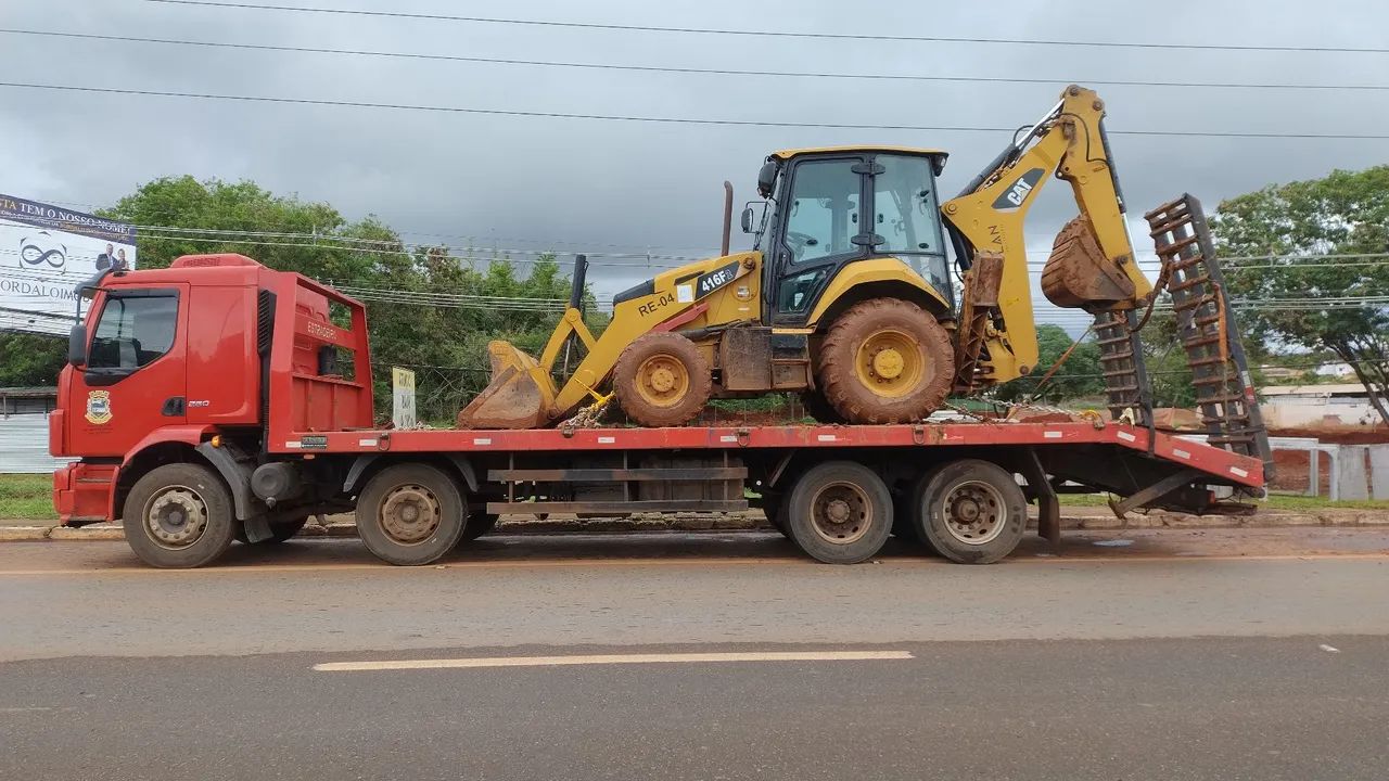 Caminhão plataforma guincho , transporte de caminhões e máquinas plataforma 11 metros  - Foto 3