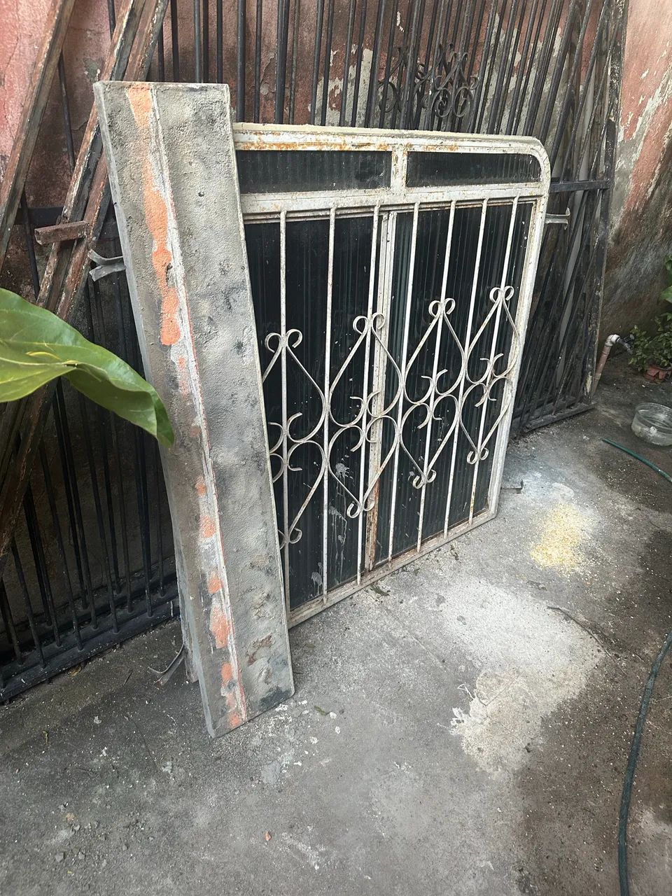 Grades, janelas e porta  - Foto 3