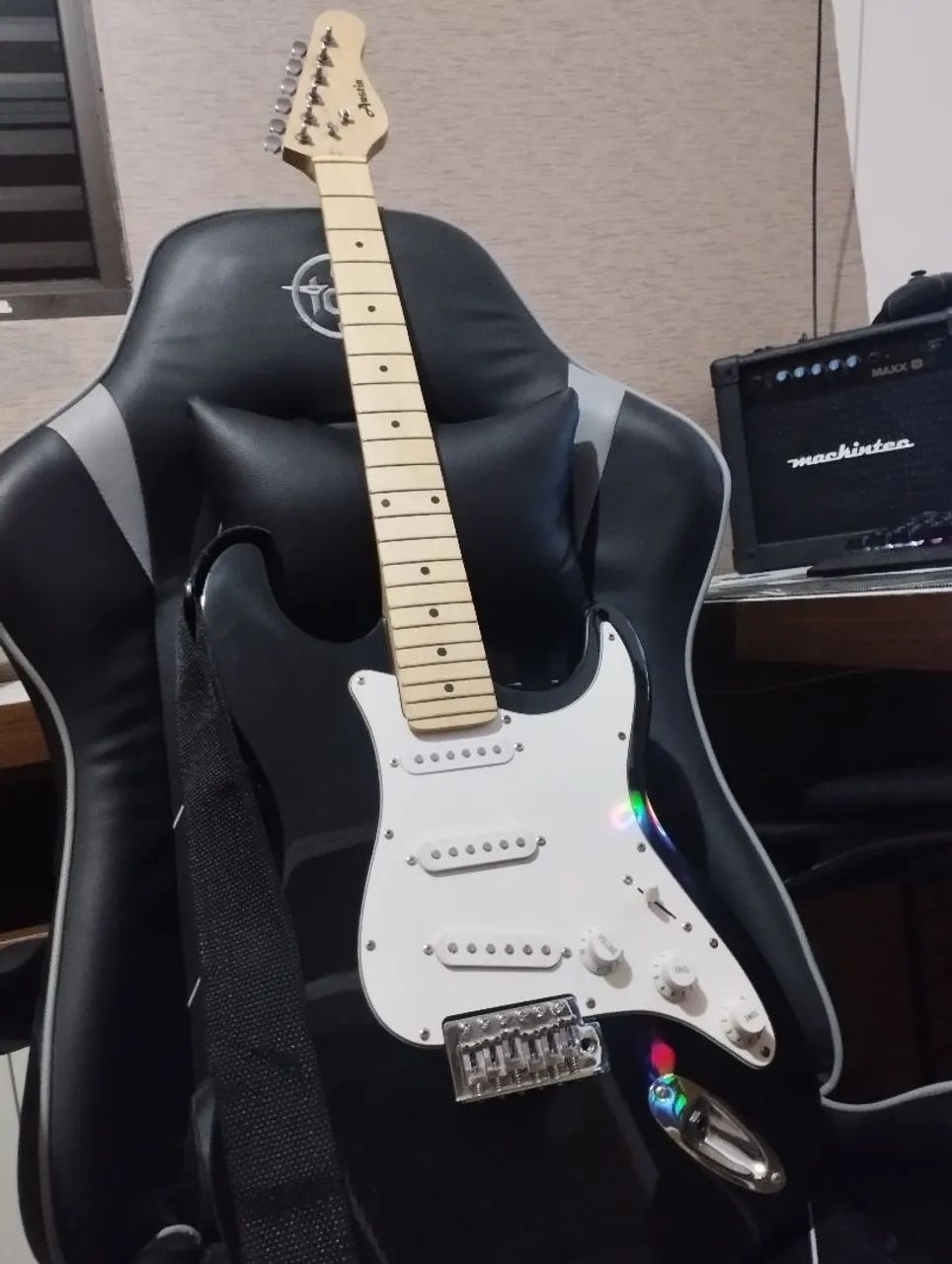 Guitarra stratocaster Austin  - Foto 4