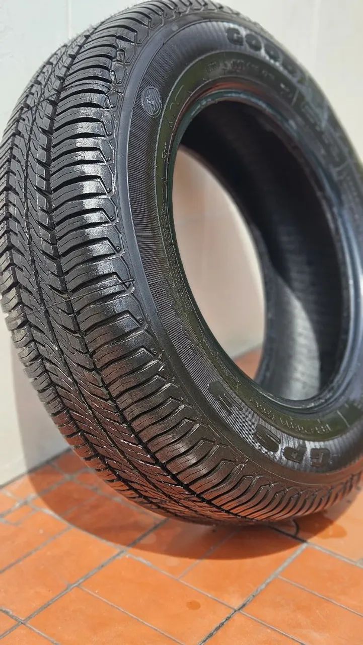 Pneu Goodyear 185/70 R14(aro 14) - Foto 2