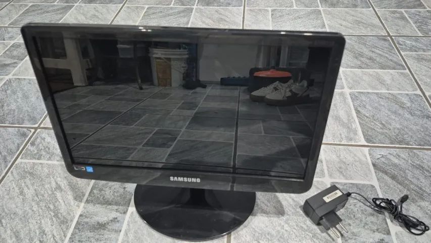 Monitor Samsung LED SyncMaster S16B110 Funcionando bem Zona Leste Metro Patriarca