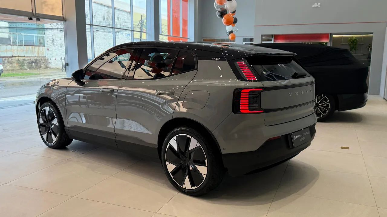 Volvo EX30 E60 Ultra (elétrico) 2024 - Foto 2