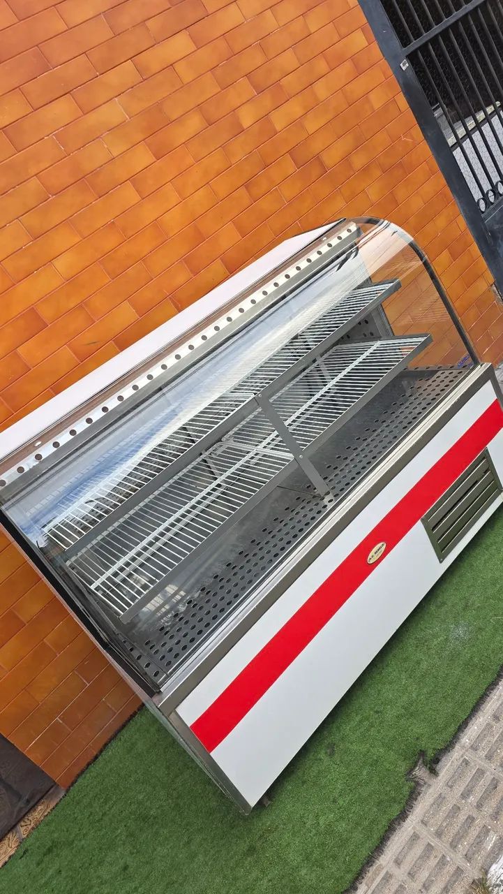 Vitrine refrigerada bolos doces Ag Rebelo 220