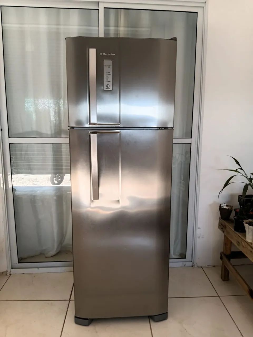 Geladeira Electrolux Inox 