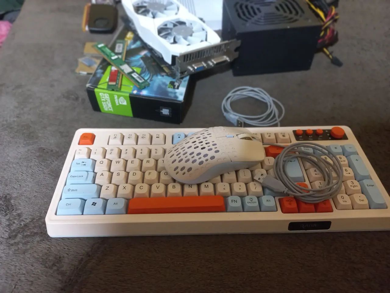 Peças de PC para desapego rápido (leia descrição)