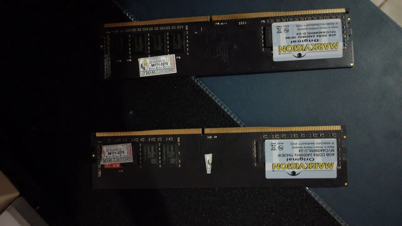 2 pentes de ram 4gb  ddr4 2400mhz 150 pra hj - Foto 2