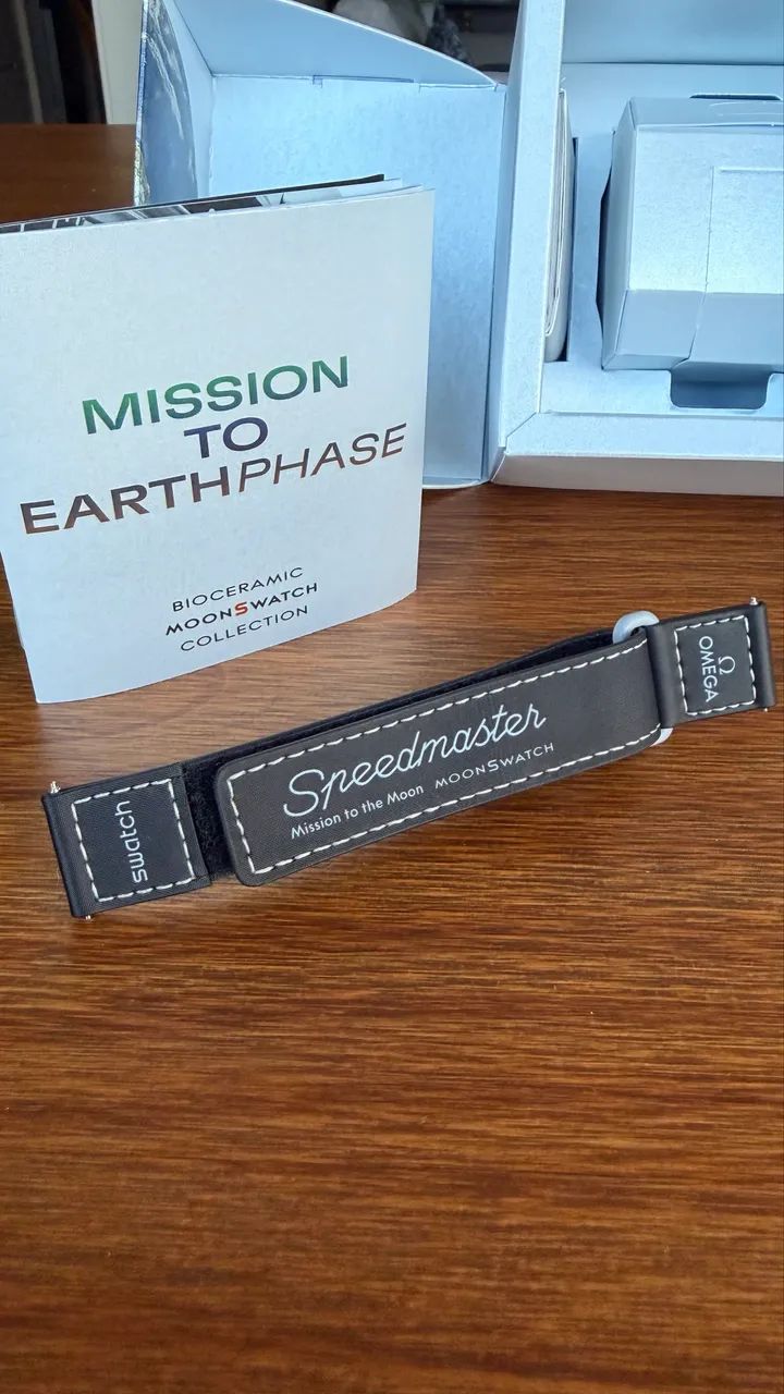 OMÊGA x SWATCH MOONSWATCH