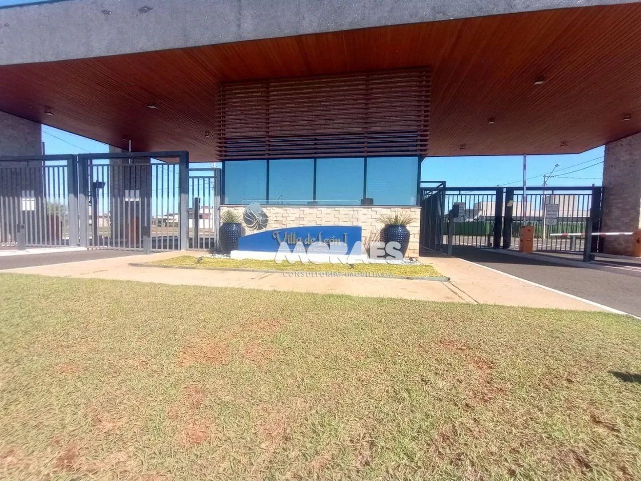 Terreno em Condomínio Fechado à venda, 339 m² por R$ 245.000 - Residencial Villa de León - - Foto 9