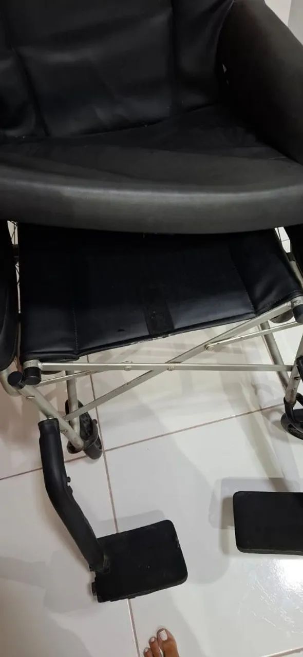 Cadeira de Rodas - Foto 3