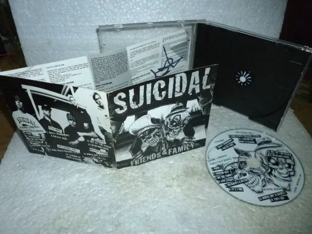 CD SUICIDAL TENDENCIES - FRIENDS & FAMILY 1997 Imp - SUPER RARO - Foto 3