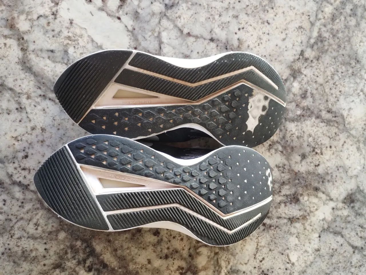 Tênis Nike Zoom 41 original com uso - Foto 4