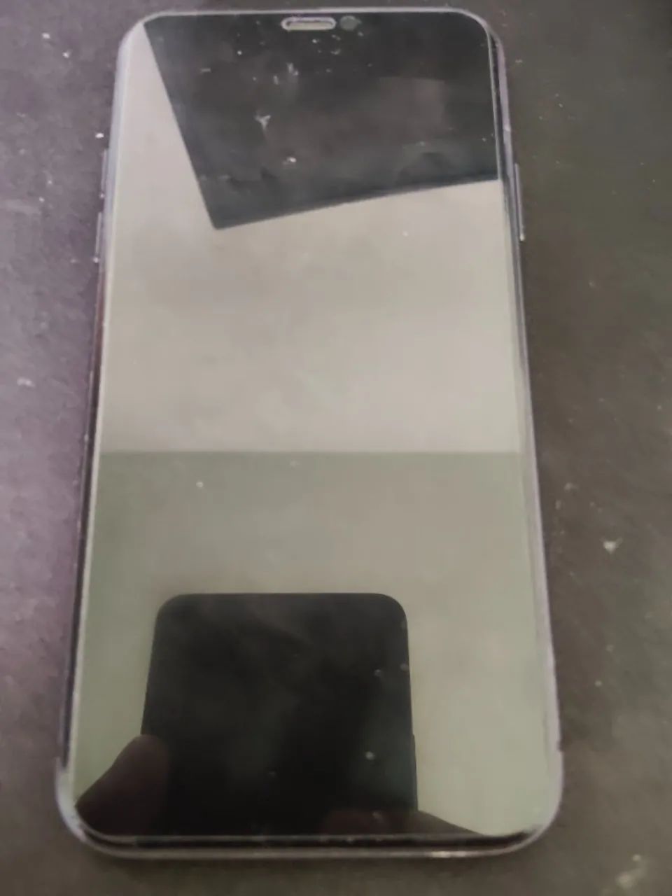 Iphone 11 (precisa Trocar a tela) + 3 capinhas e 4 peliculas - Foto 2