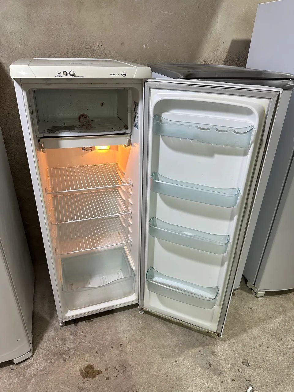 Geladeira Eletrolux 280 litros. - Foto 4