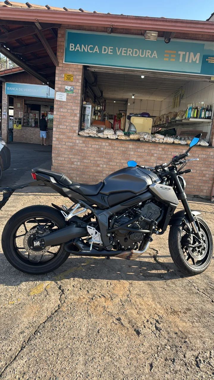 CB 650 R 2024 - Foto 2