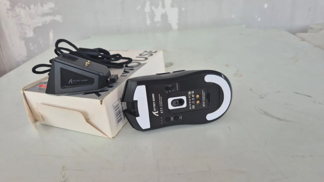 Mouse wireless attack shark X11 - sensor paw 3311 +dock se carregar  - Foto 3