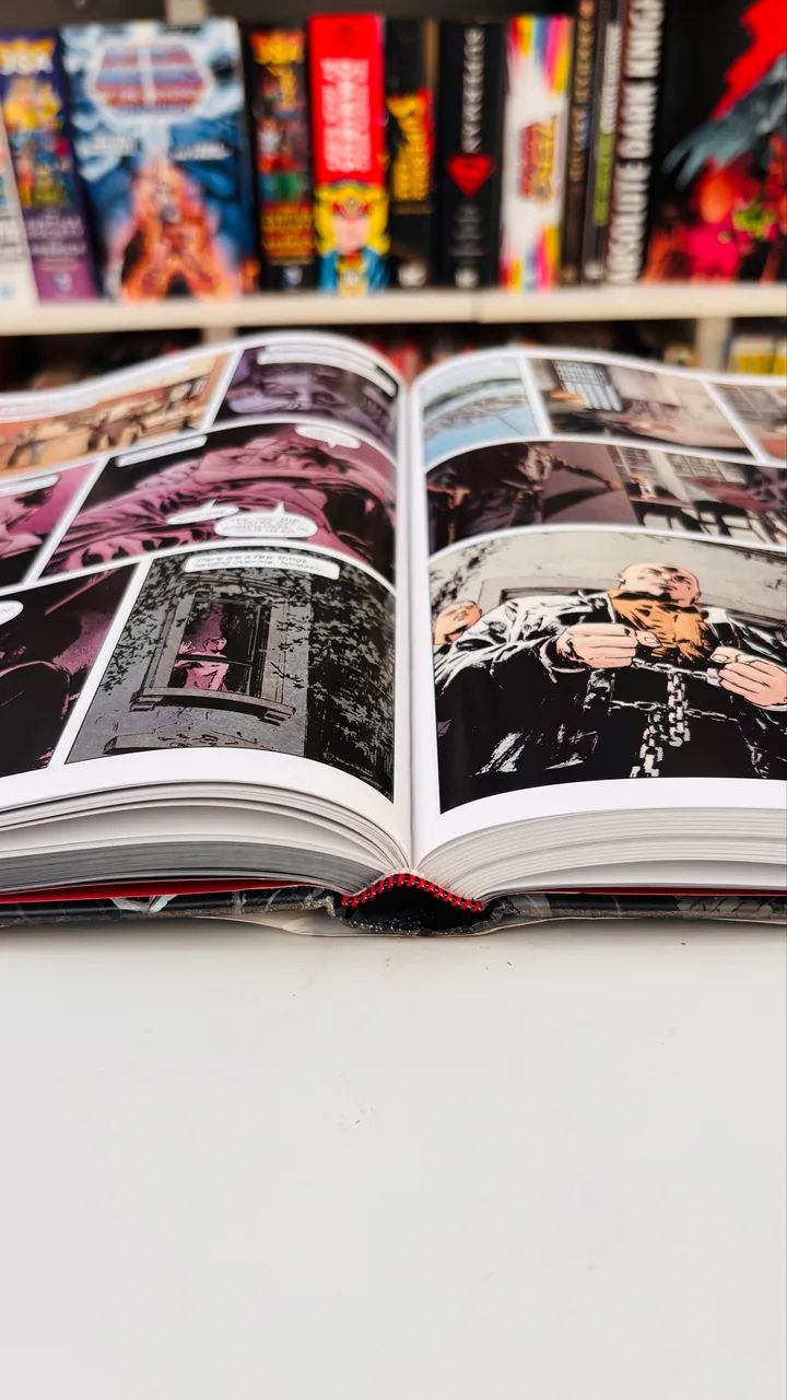 Coleção Daredevil by Ed Brubaker Omnibus.  - Foto 3