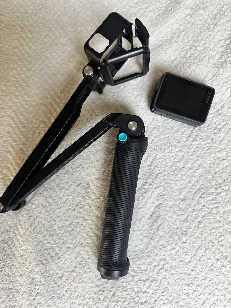 COM DEFEITO - Go Pro + suporte 