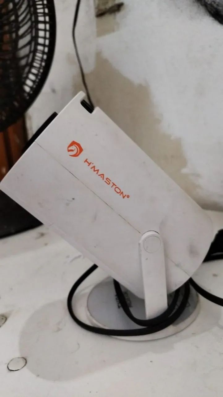 Projetor H-MASTON Funcionando com Cabos - Foto 2