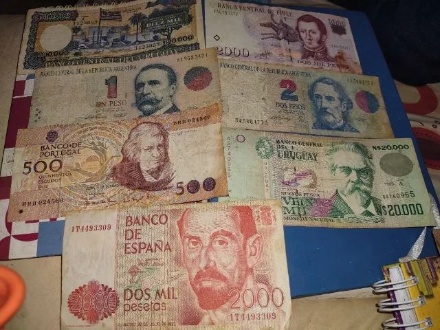 Argentina: Diez Mil (10.000) Pesos: Pode ser do padrão "Pesos Ley" (década de 70) ou "Peso
