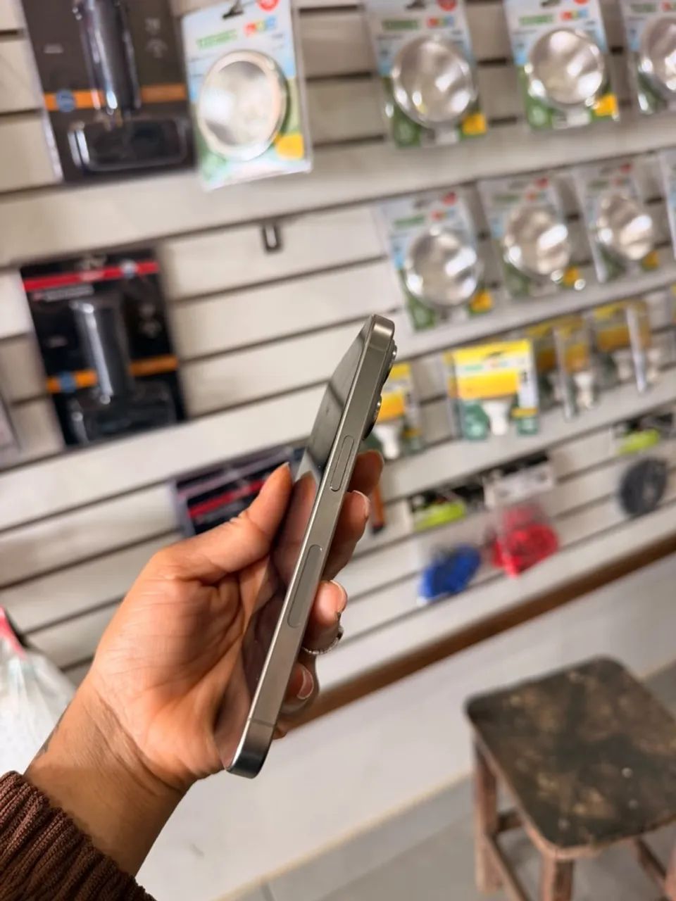 iPhone 15 Pro - Foto 2