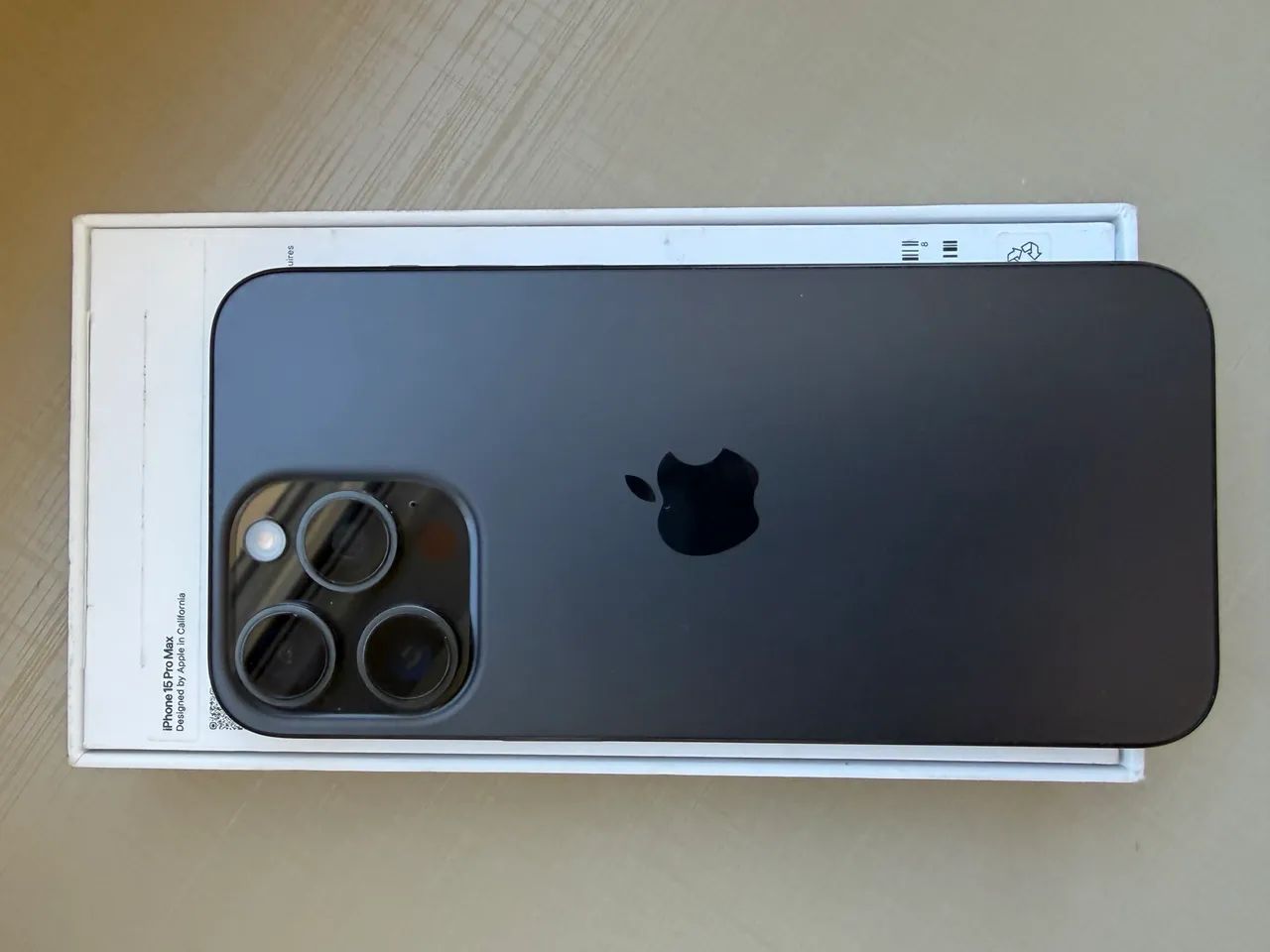 Vendo IPhone 15 Pro Max  512 GB - Foto 2