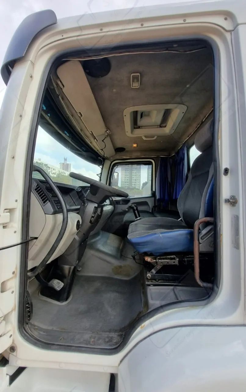 VW 15.180 4x2 Constellation - 2011 (Sider c/ 10 metros) - Foto 12