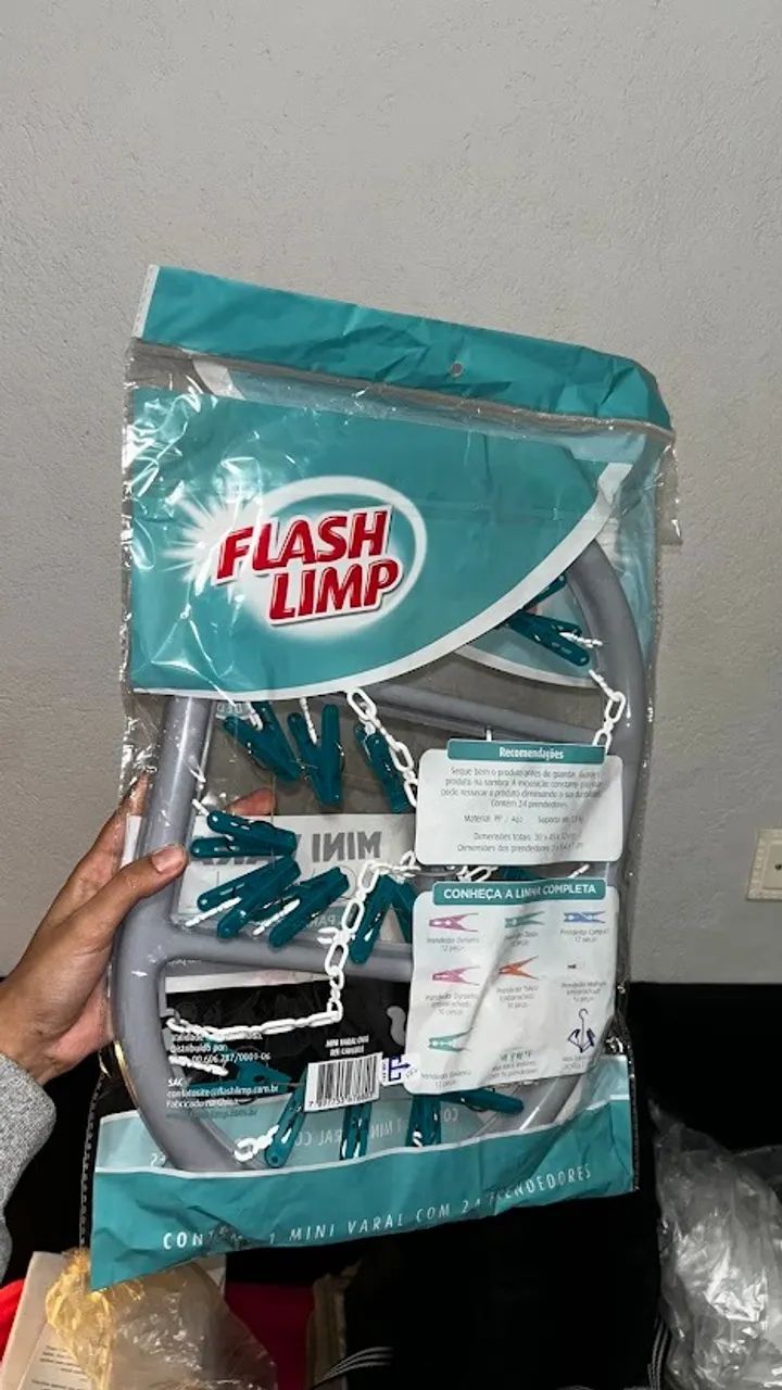 (NOVO. LACRADO) mini varal oval com 24 prendedores na cor verde, lav6803, flash limp - Foto 4