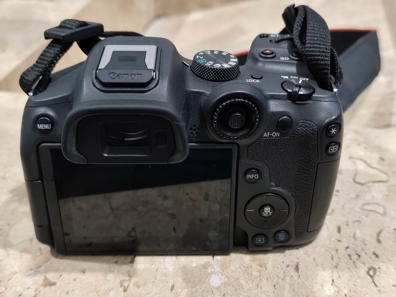 Canon EOS R6 Mark II + Grip BG-R10 - Conjunto Profissional