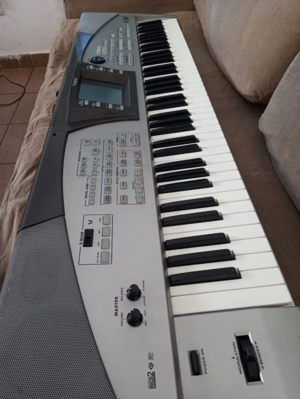 Teclado Roland E60 Profissional  - Foto 2