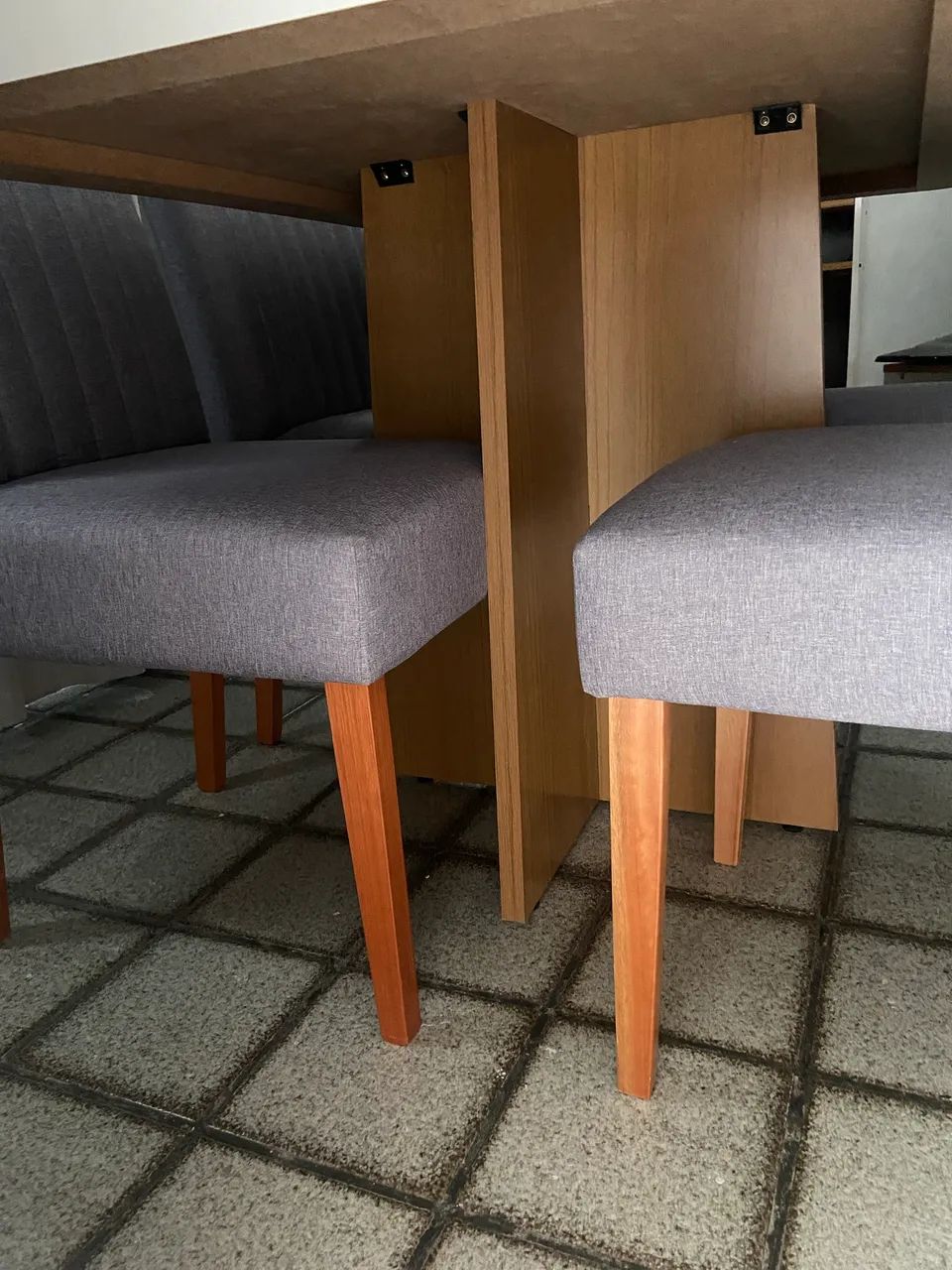 Mesa com 4 cadeiras (tampo de vidro)  - Foto 4