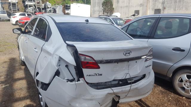 Sucata HB20S para retirada de peças - Foto 3
