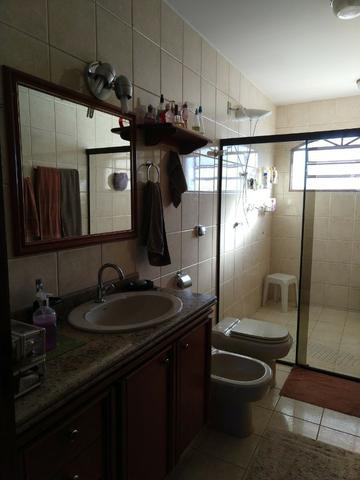 Excelente Sobrado QE 28 Guará 2, 5 suítes, 5 vagas de garagem cobertas + lazer - Foto 7