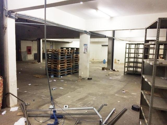 Galpão , Centro , 1.156 m² área construída , 8 vagas , área de manobra, 3 pisos - Foto 10