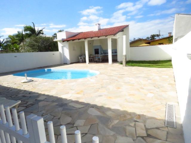 Casa com piscina em Itapoá ,3 quartos(1 suíte), ar, wifi, monit. 24h, 60 metros da praia - Foto 11
